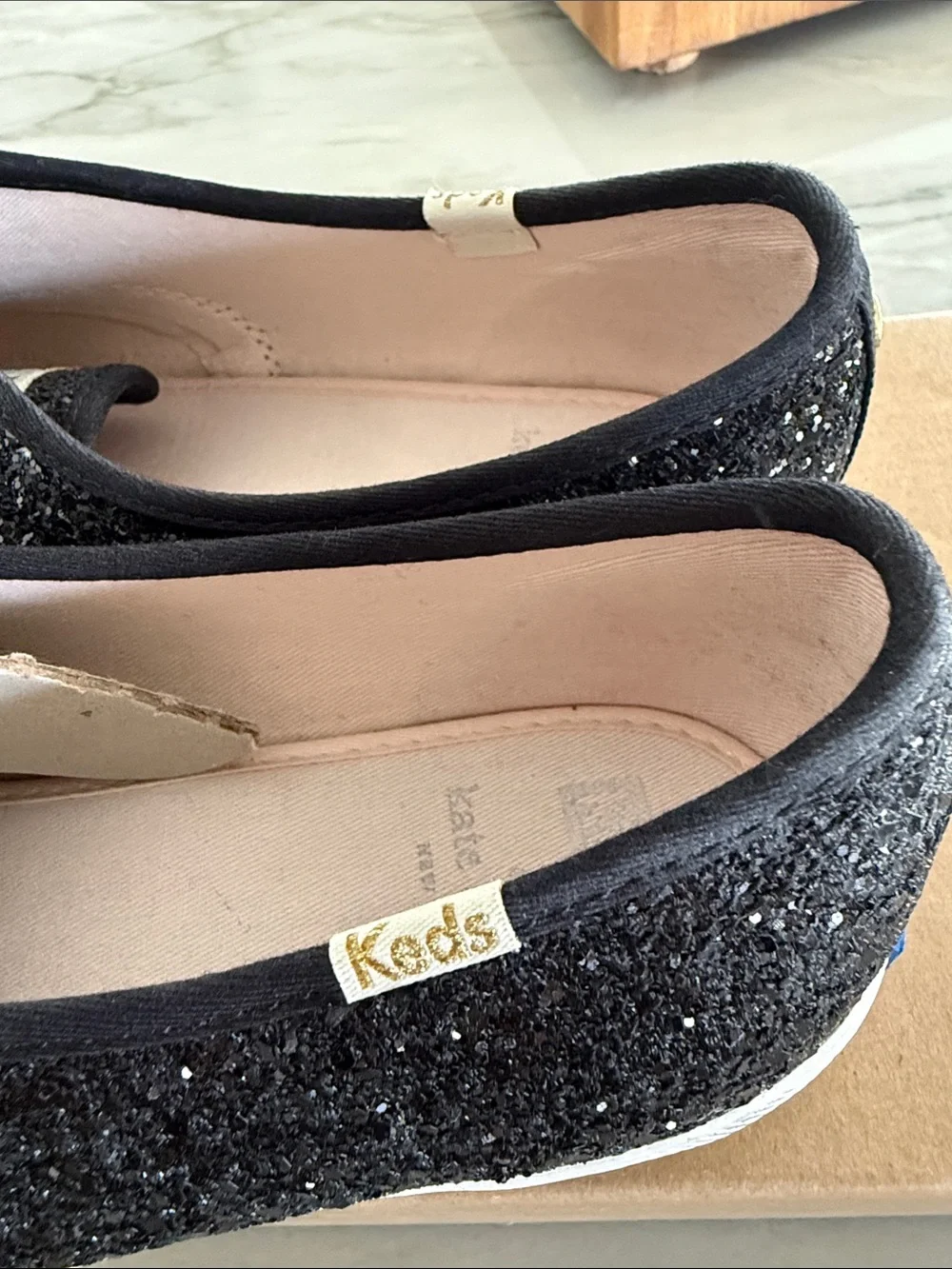 Meds‎ x Kate spade Black Glitter Ribbon Lace-Up Women’s Sneakers size 10